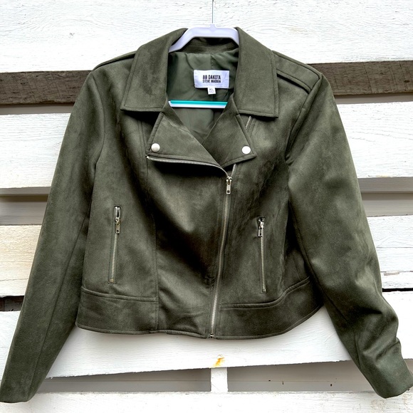 BB Dakota by Steve Madden Jackets & Blazers - NWOT BB Dakota/Steve Madden Gray/Green Faux Suede Biker Jacket